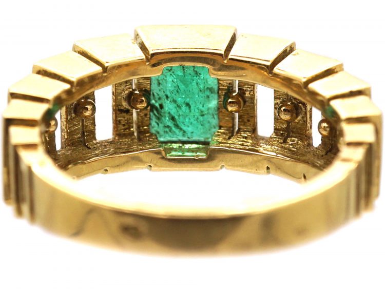 Modernist 18ct Gold Geometric Ring set with an Emerald