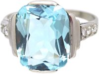 Art Deco 18ct White Gold Ring set with an Aquamarine with Diamond set Shoulders