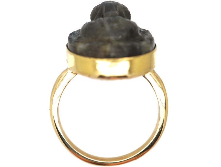 18ct Gold Ring set with a Carved Labradorite of a Lion's Head