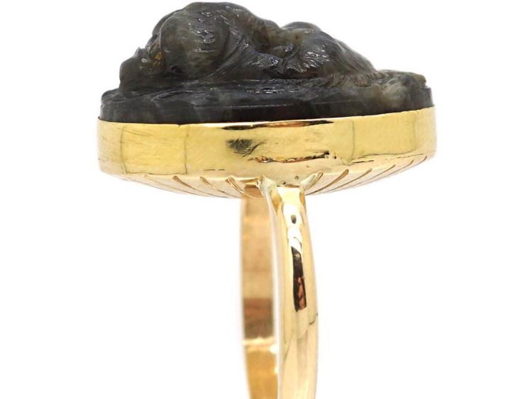 18ct Gold Ring set with a Carved Labradorite of a Lion's Head