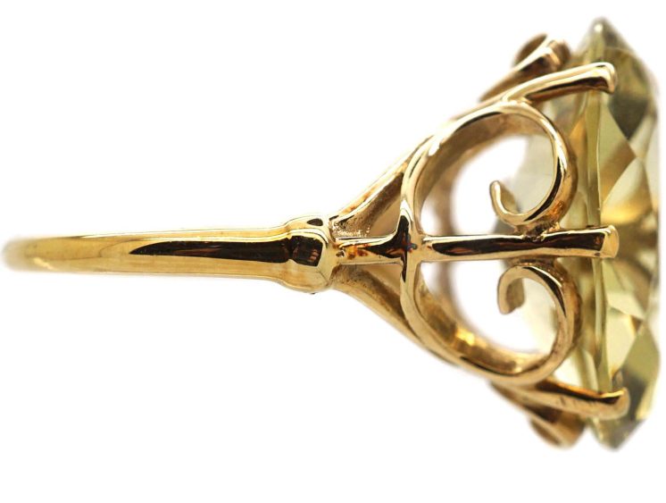 1970s 9ct Gold Ring set with a Large Oval Cut Citrine