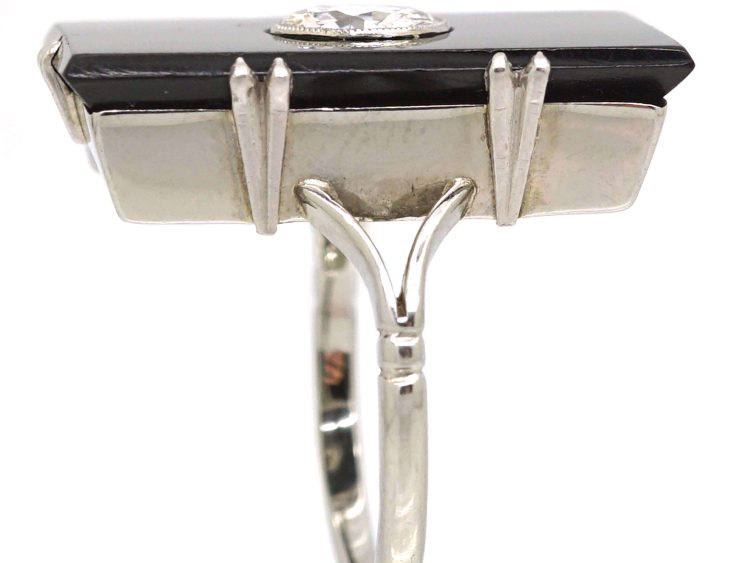 Art Deco 18ct White Gold & Platinum Large Rectangular Onyx Ring set with a Diamond