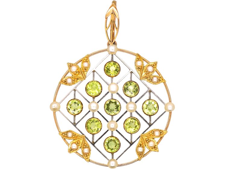 Edwardian 15ct Gold & Platinum Round Pendant set with Peridots & Pearls