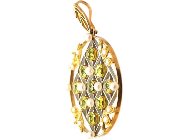 Edwardian 15ct Gold & Platinum Round Pendant set with Peridots & Pearls