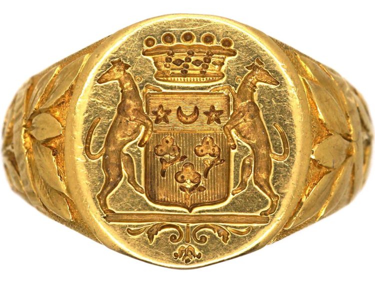 Late 19th Century French 18ct Gold Signet Ring with Intaglio of a Crest