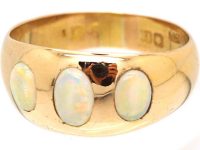 Edwardian 18ct Gold Ring set with Three Cabochon Cut Opals