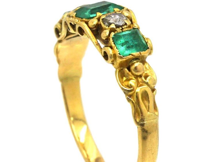 Early Victorian 15ct Gold, Three Stone Emerald & Rose Diamond Ring