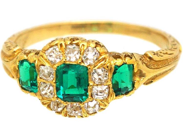 Early Victorian 18ct Gold Three Stone Emerald & Diamond Ring with Engraved Detail