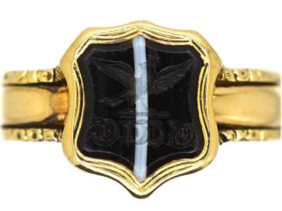 Early Victorian 15ct Gold Signet Ring set with Onyx with an Intaglio of an Eagle