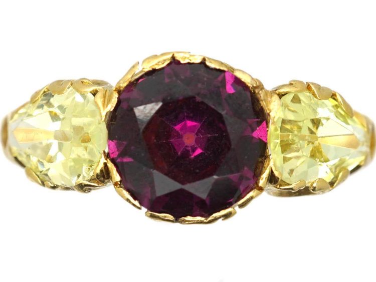 Early Victorian 15ct Gold Ring set with a Garnet & Two Pear Shaped Chrysolites