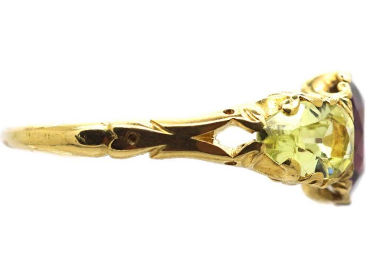 Early Victorian 15ct Gold Ring set with a Garnet & Two Pear Shaped Chrysolites