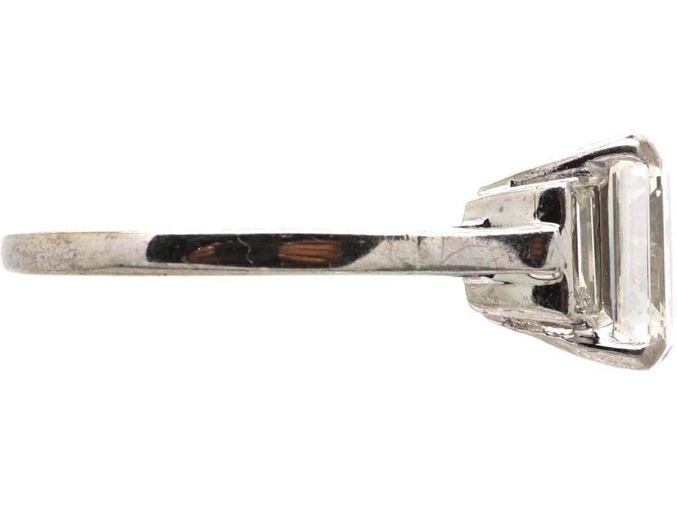 Art Deco 18ct White Gold Ring set with a Rectangular Cut Diamond with Baguette Cut Diamond Shoulders
