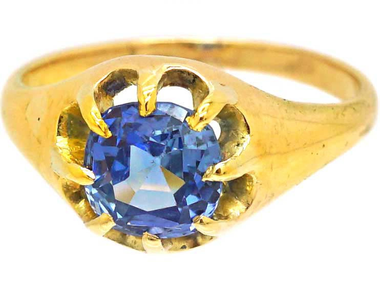 Victorian 18ct Gold Ring set with a Sapphire