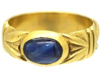 Early 20th Century 18ct Gold Ring set with a Cabochon Star Sapphire