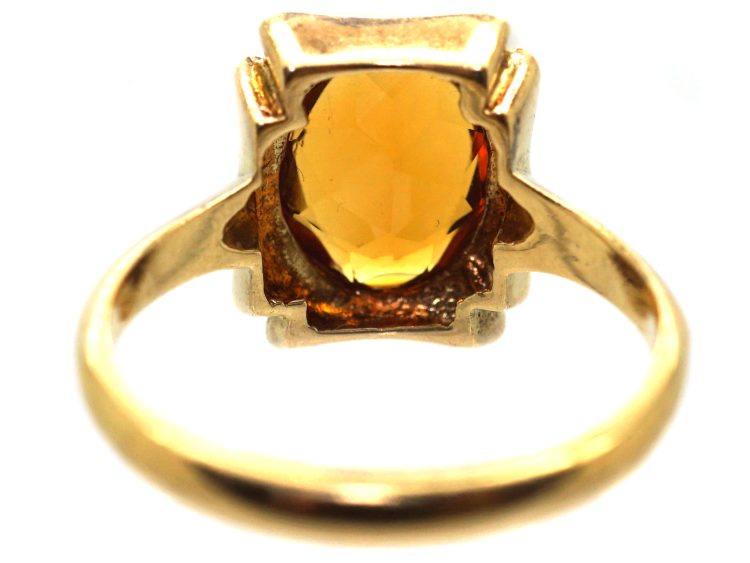 Vintage 9ct Gold Ring set with an Oval Cut Madeira Citrine