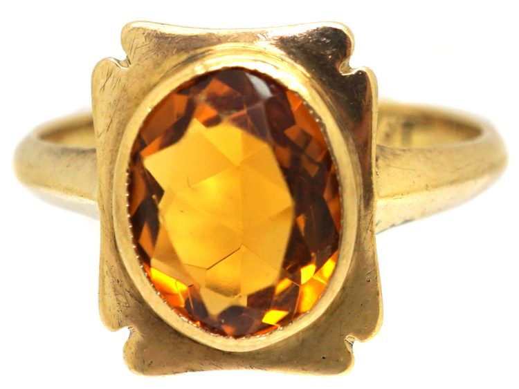 Vintage 9ct Gold Ring set with an Oval Cut Madeira Citrine