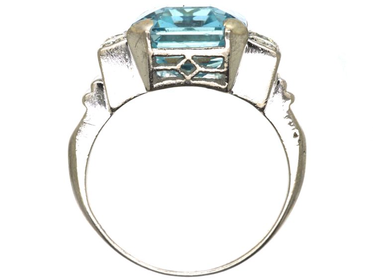 Retro 18ct White Gold Ring set with a Large Aquamarine with Diamond Shoulders