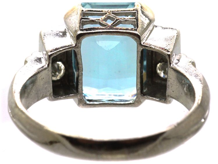 Retro 18ct White Gold Ring set with a Large Aquamarine with Diamond Shoulders