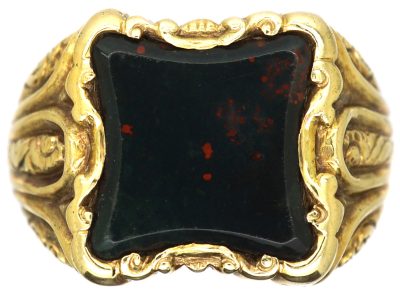 Victorian 18ct Gold Signet Ring set with a Bloodstone