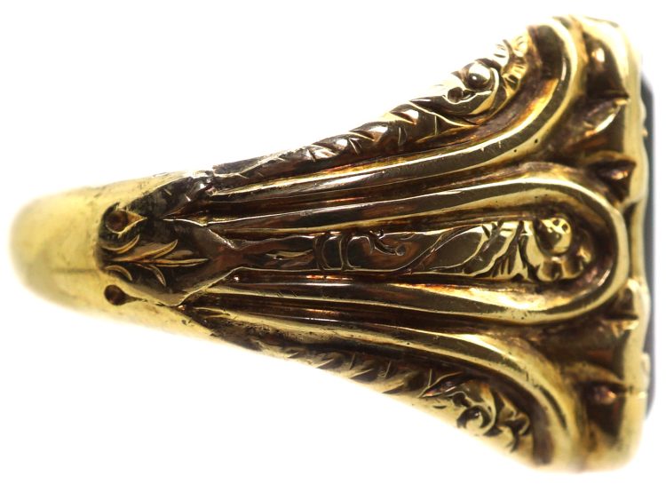 Victorian 18ct Gold Signet Ring set with a Bloodstone