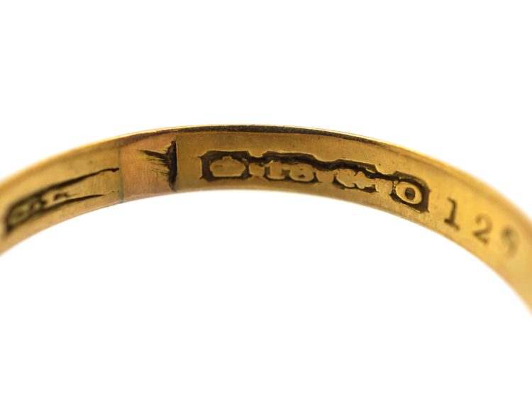 Edwardian 18ct Gold Boat Shaped Ring set with a Sapphire & Diamonds