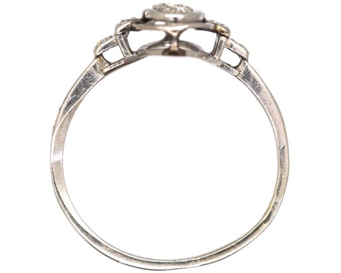 Art Deco Platinum Oval Ring set with Diamonds