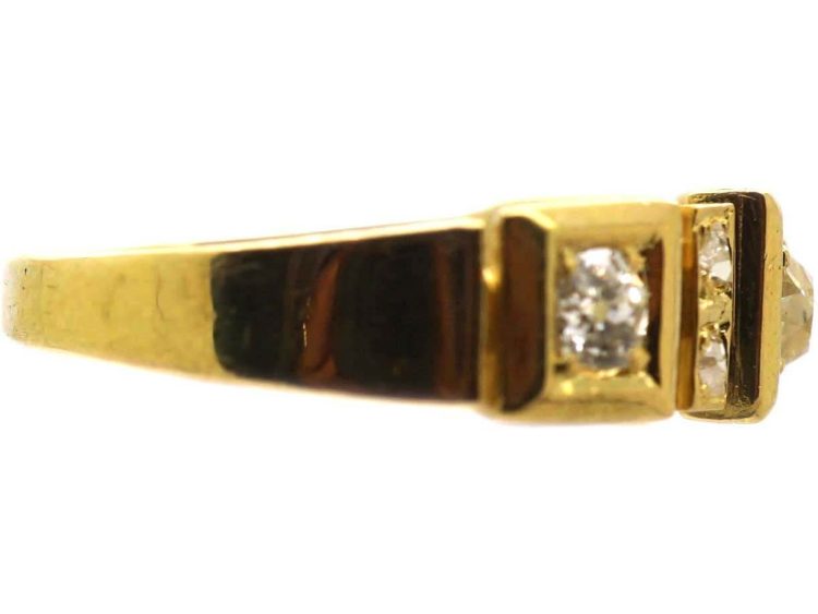 Victorian 18ct Gold Ring set with Three Old Mine Cut Diamonds & Rose Diamonds In Between