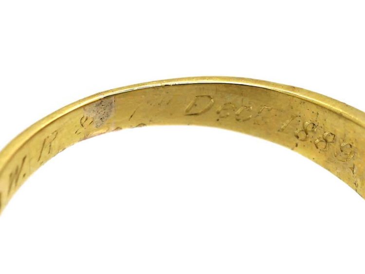 Victorian 18ct Gold Ring set with Three Old Mine Cut Diamonds & Rose Diamonds In Between
