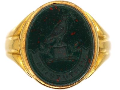 Victorian 18ct Gold Signet Ring set with a Bloodstone with Intaglio of a Bird Holding a Fish