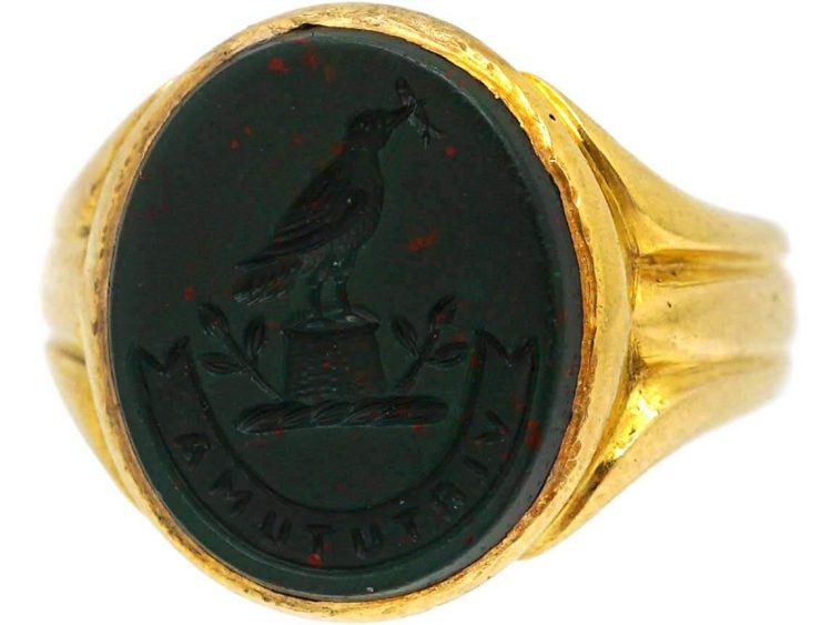 Victorian 18ct Gold Signet Ring set with a Bloodstone with Intaglio of a Bird Holding a Fish