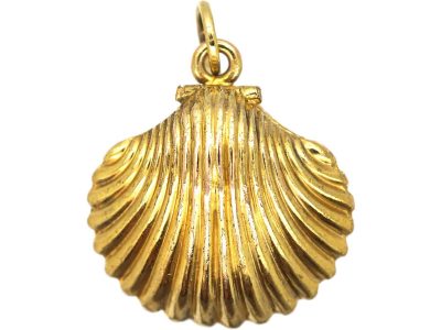 Regency 15ct Gold Scallop Shell Locket