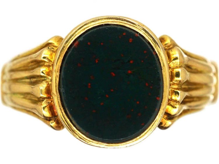 Victorian 18ct Gold Signet Ring set with a Bloodstone