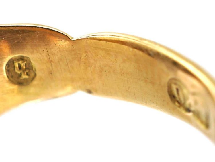 Victorian 18ct Gold Signet Ring set with a Bloodstone