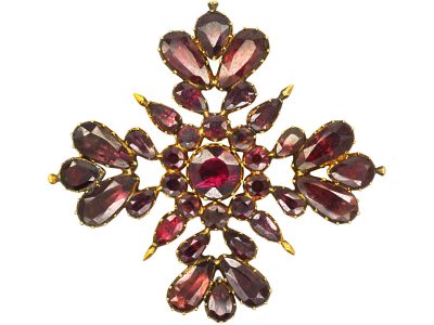Georgian 15ct Gold Brooch set with Almandine Garnets