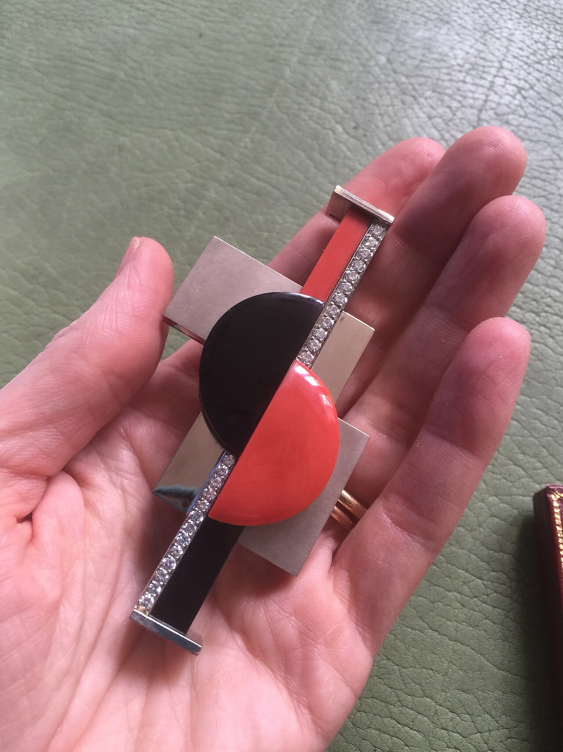 Semaphore brooch by Gérard Sandoz