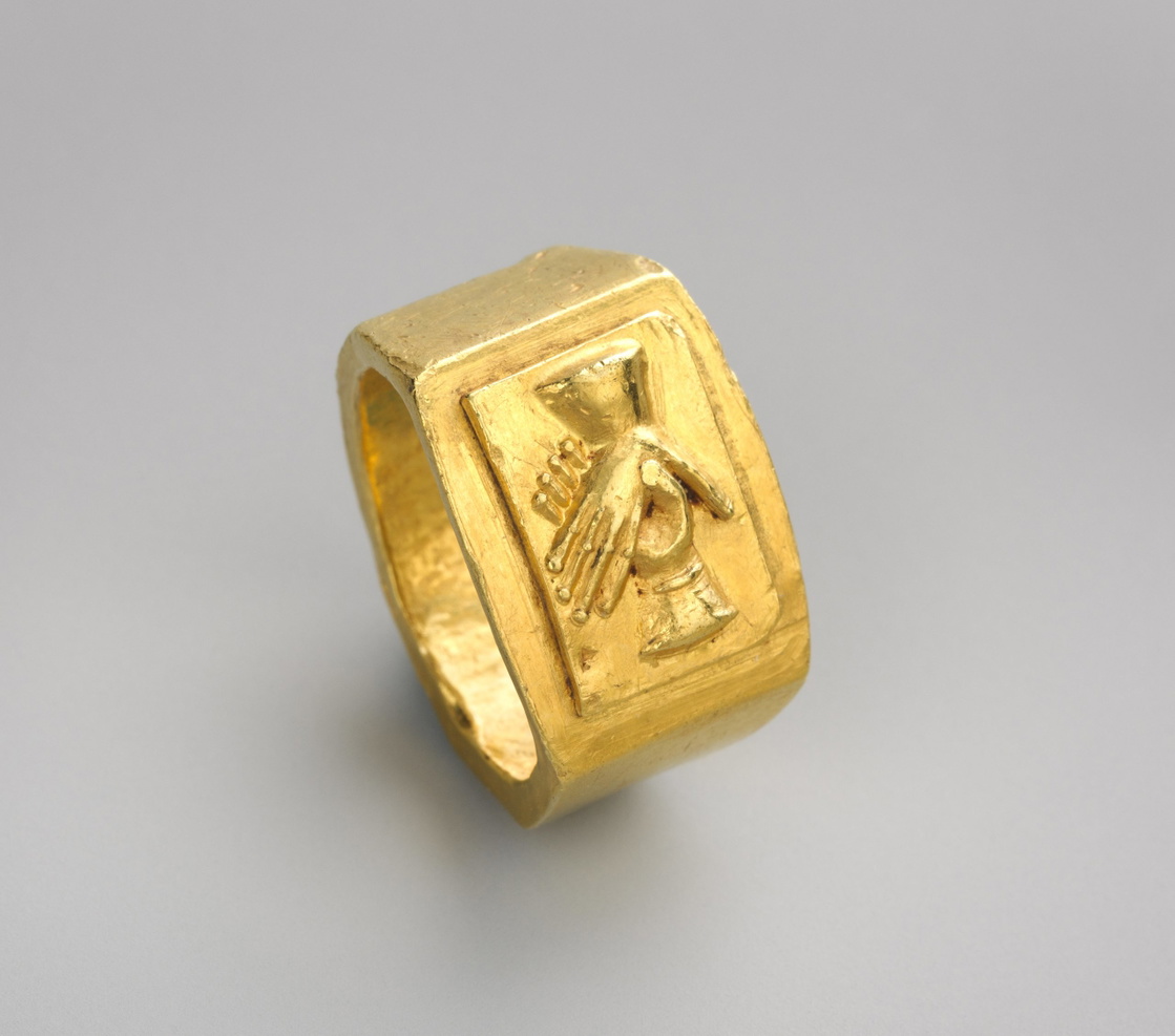 Roman gold finger ring, 3rd century AD